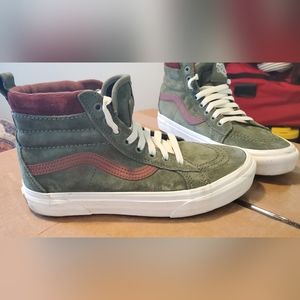 Vans Hightop Size 6.5M 8W Dark Green
